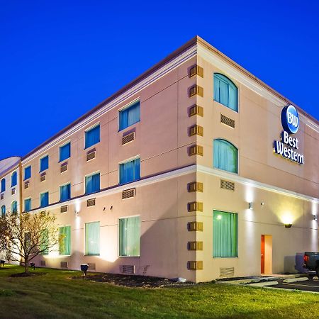 Brook Park Best Western Airport Inn & Suites Cleveland מראה חיצוני תמונה