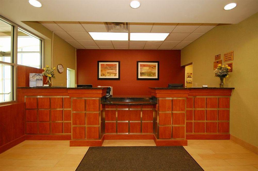 Brook Park Best Western Airport Inn & Suites Cleveland מראה חיצוני תמונה