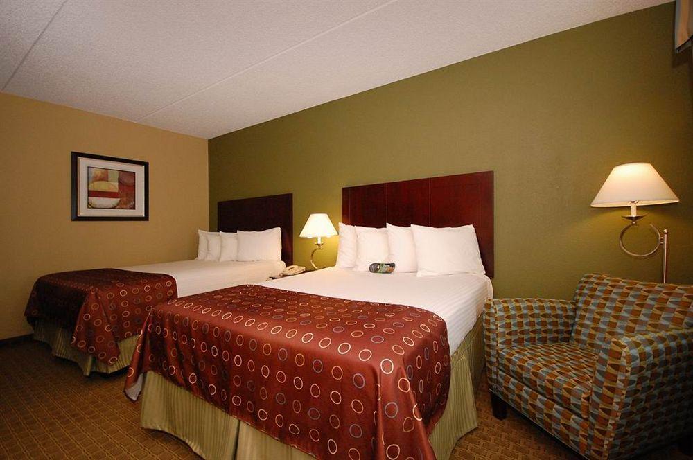 Brook Park Best Western Airport Inn & Suites Cleveland חדר תמונה