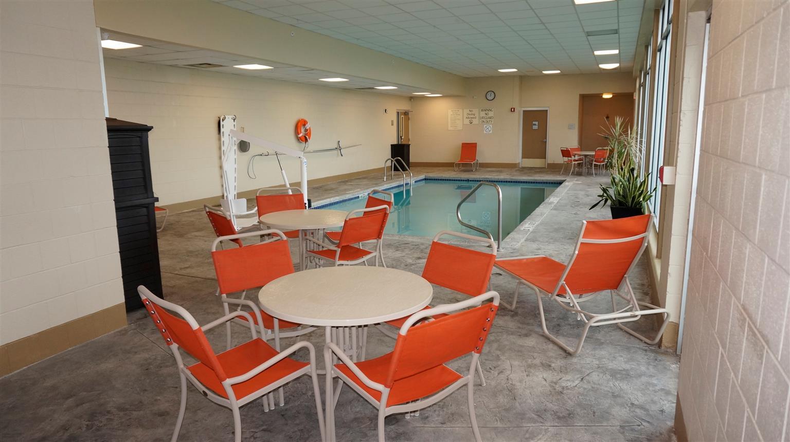 Brook Park Best Western Airport Inn & Suites Cleveland מראה חיצוני תמונה