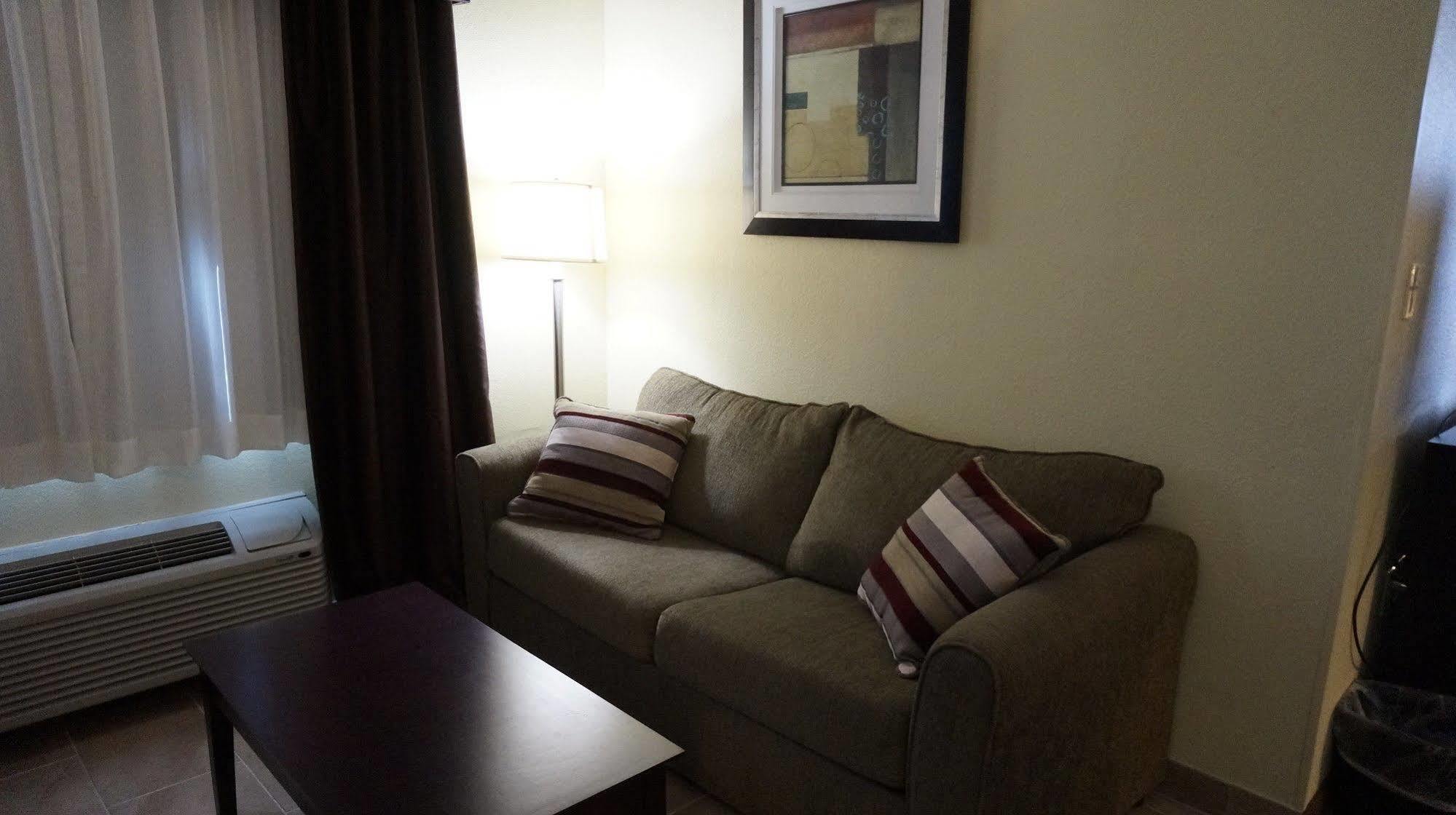 Brook Park Best Western Airport Inn & Suites Cleveland מראה חיצוני תמונה