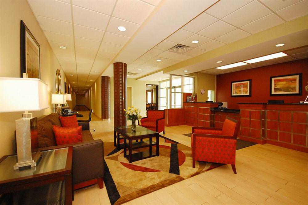 Brook Park Best Western Airport Inn & Suites Cleveland מראה חיצוני תמונה