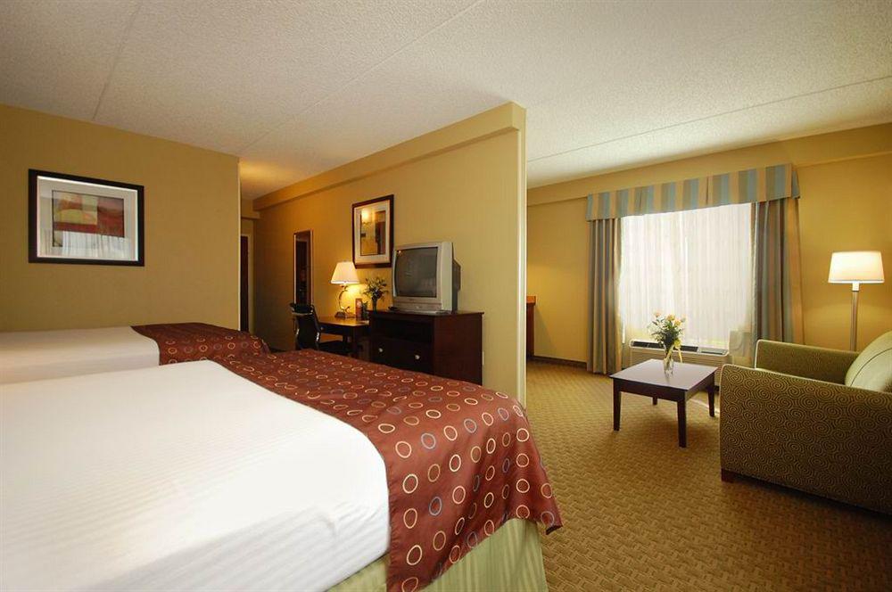 Brook Park Best Western Airport Inn & Suites Cleveland חדר תמונה