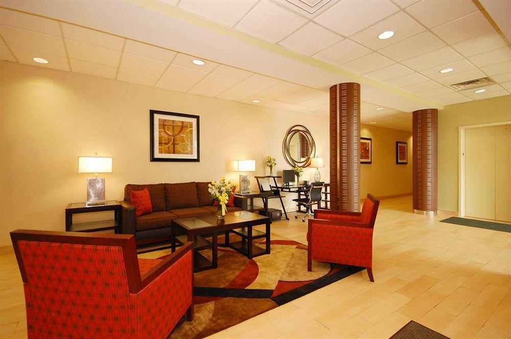 Brook Park Best Western Airport Inn & Suites Cleveland מראה פנימי תמונה