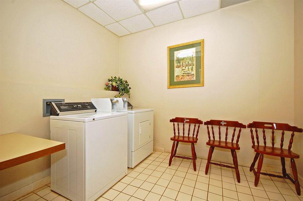 Brook Park Best Western Airport Inn & Suites Cleveland מתקנים תמונה